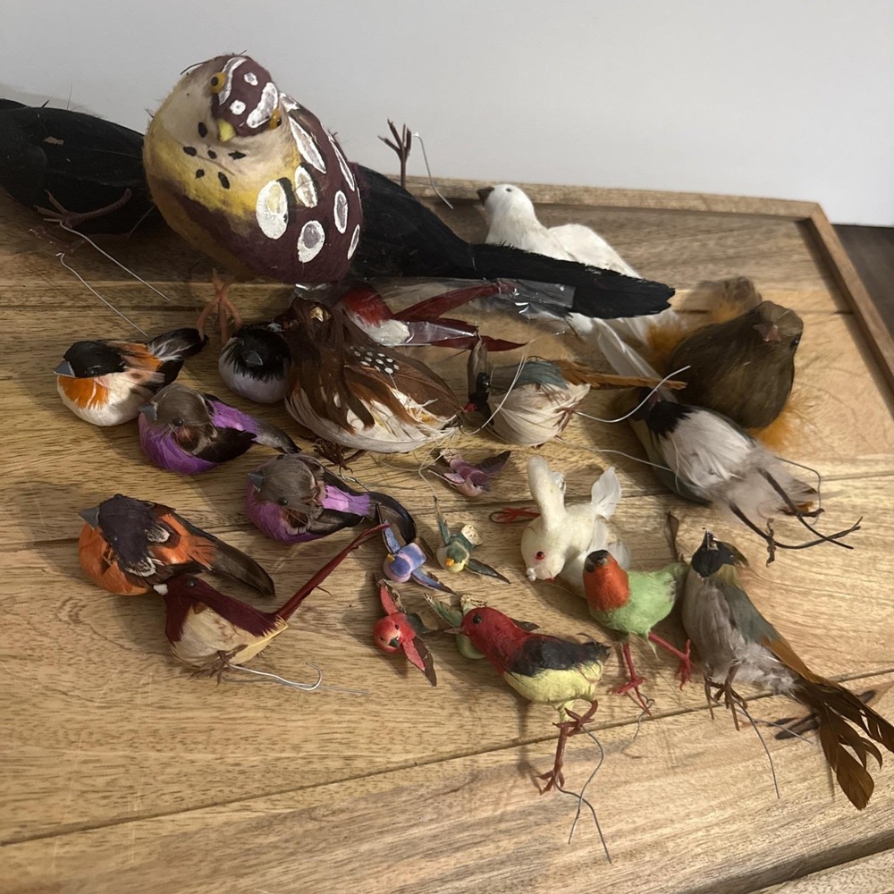 Vtg Lot Of 24 Feathered Birds *Read*
